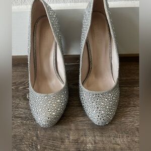 David Bridal Sliver Heels - Size 7